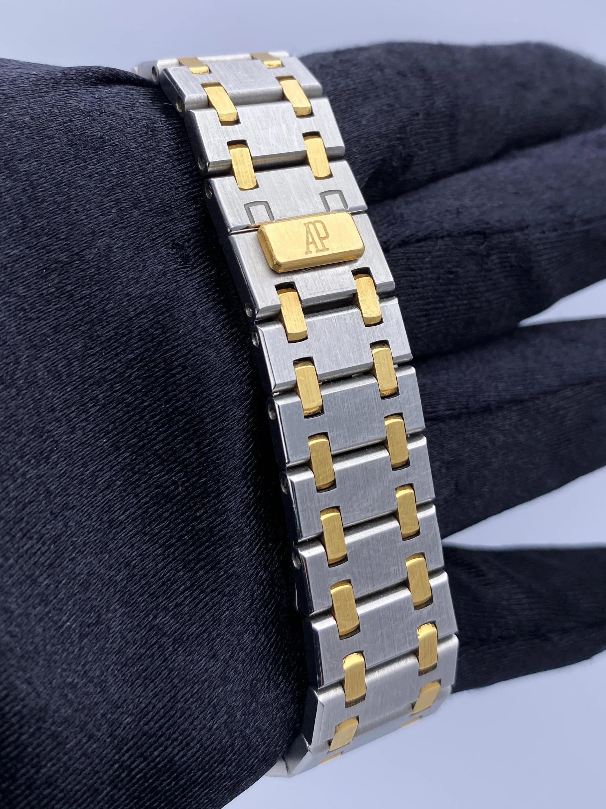 Audemars Piguet Royal Oak 56175SA White Dial Two-Tone Ladies Watch
