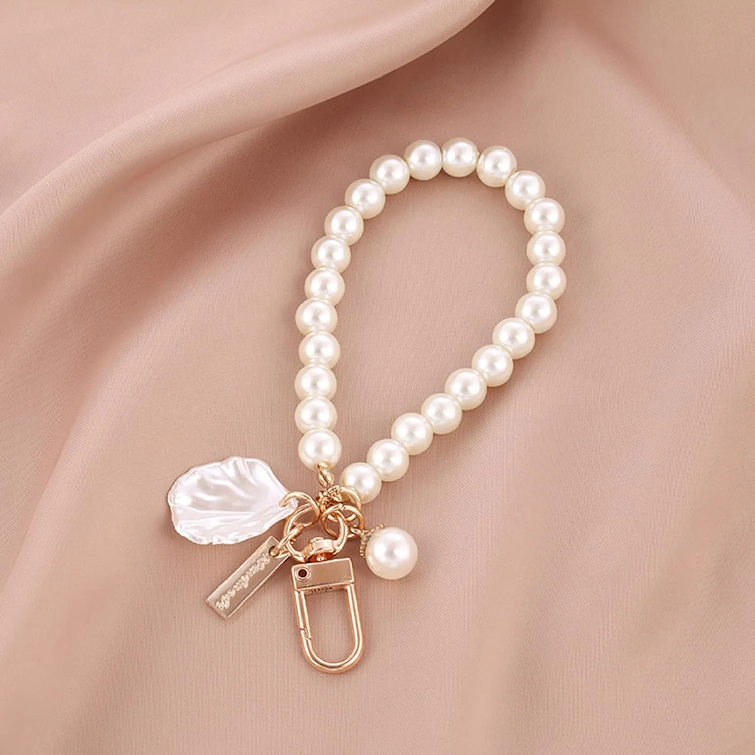 Pearl Wristlet Bag Charm, Cute Heart Shell Pearl Keychain Hanging Purse Charm Car Keyring Holder for Women Girls
